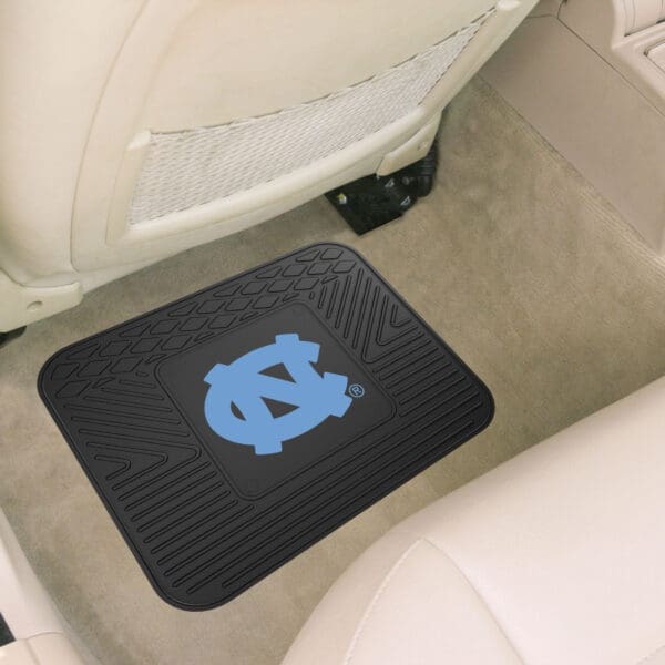 North Carolina Tar Heels Back Seat Car Utility Mat - 14in. x 17in.-10060