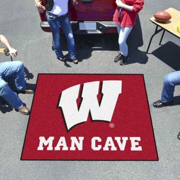 Wisconsin Badgers Man Cave Tailgater Rug - 5ft. x 6ft.-14710