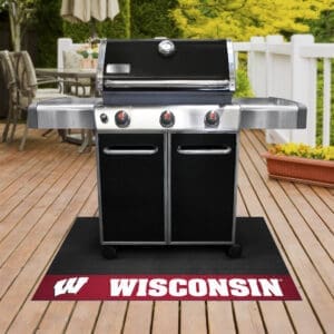 Wisconsin Badgers Vinyl Grill Mat - 26in. x 42in.-12134