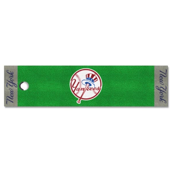 MLB - New York Yankees - Putting Green Mat - 1.5ft. x 6ft. - Image 2